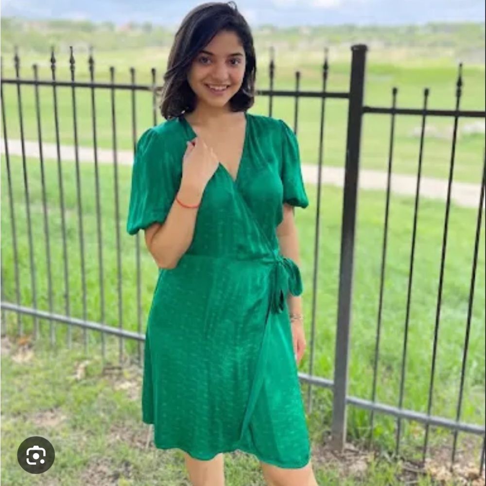 Elegant Green Wrap Dress